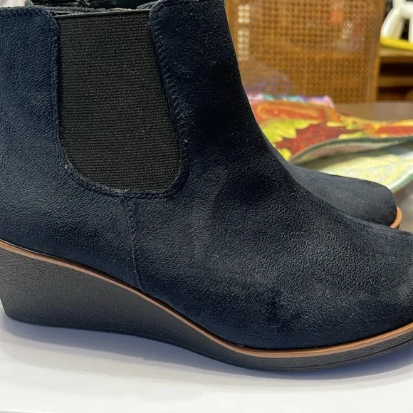 NEW Aeroles Brandi Navy Boot 7.5 - Picture 5 of 6